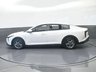Kia K4 2026 LX Sedán 4 puertas