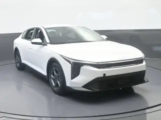 Kia K4 2026 LX Sedán 4 puertas