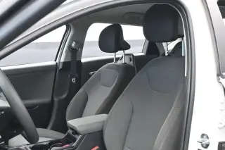 Kia K4 2026 LX Sedán 4 puertas