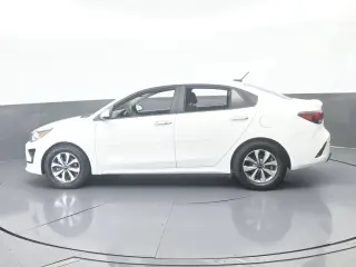 Kia Rio 2022 S 4dr Sedán