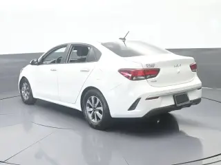 Kia Rio 2022 S 4dr Sedán