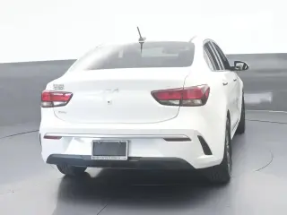 Kia Rio 2022 S 4dr Sedán
