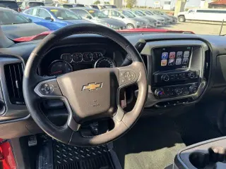 Chevrolet Silverado 1500 2017 4x4 LT 4dr Crew Cab 5.8 ft. SB