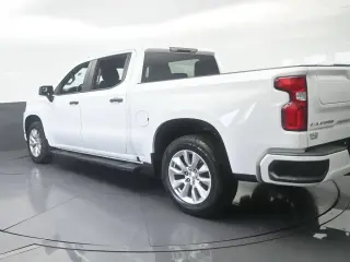 Chevrolet Silverado 1500 Limited 2022 4x2 Custom 4dr Crew Cab 5.8 ft. SB