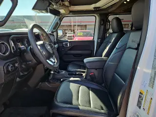 Jeep Wrangler 2024 4x4 Sahara 4dr SUV