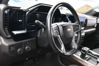 Chevrolet Silverado 1500 2023 4x2 LT 4 puertas Crew Cab 5.8 ft. SB