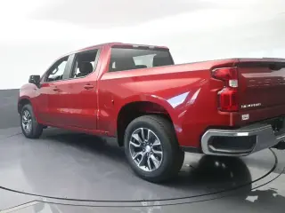 Chevrolet Silverado 1500 2023 4x2 LT 4 puertas Crew Cab 5.8 ft. SB