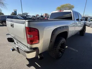 Chevrolet Silverado 2500HD 2010 4x4 LT 4dr Crew Cab SB