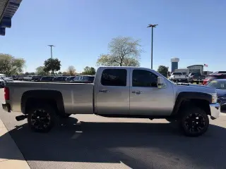 Chevrolet Silverado 2500HD 2010 4x4 LT 4dr Crew Cab SB