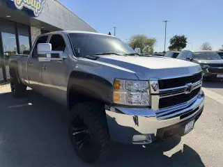 Chevrolet Silverado 2500HD 2010 4x4 LT 4dr Crew Cab SB