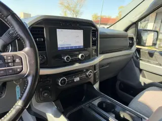 Ford F-150 2021 4x4 XL 4puertas SuperCrew 5.5 pies. SB