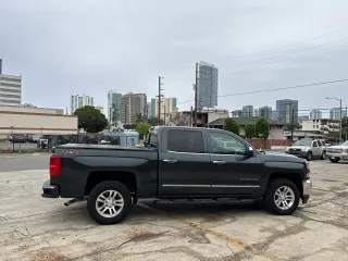 2018 Chevrolet Silverado 1500 4WD Crew Cab 143.5" LTZ w/1LZ