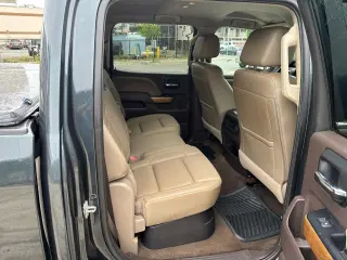 2018 Chevrolet Silverado 1500 4WD Crew Cab 143.5" LTZ w/1LZ