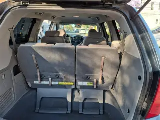 2009 Kia Sedona EX LWB