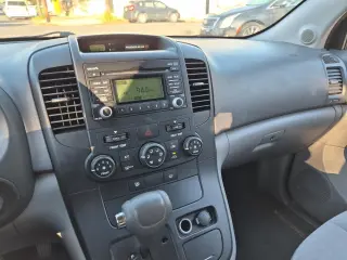 2009 Kia Sedona EX LWB