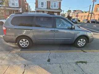 2009 Kia Sedona EX LWB