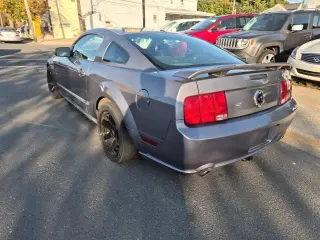 2006 Ford Mustang GT Deluxe Coupe