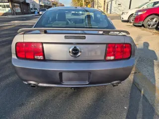 2006 Ford Mustang GT Deluxe Coupe