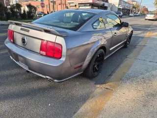 2006 Ford Mustang GT Deluxe Coupe