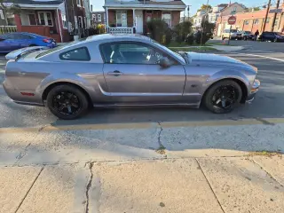 2006 Ford Mustang GT Deluxe Coupe