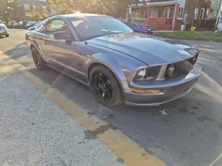 2006 Ford Mustang GT Deluxe Coupe