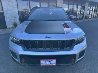 Jeep Grand Cherokee 2022 4x4 Trailhawk 4dr SUV (lanzamiento a mitad de año)