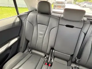 Audi Q8 2023 AWD quattro Premium 55 TFSI 4dr SUV