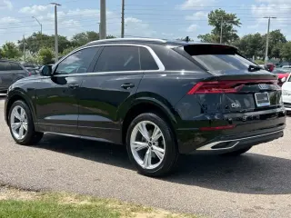 Audi Q8 2023 AWD quattro Premium 55 TFSI 4dr SUV