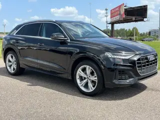 Audi Q8 2023 AWD quattro Premium 55 TFSI 4dr SUV