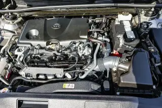 Toyota Camry 2024 SE Sedán 4 puertas