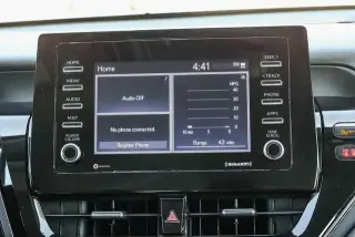 Toyota Camry 2024 SE Sedán 4 puertas