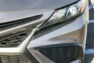 Toyota Camry 2024 SE Sedán 4 puertas