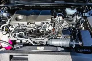 Toyota Camry 2025 SE Sedán 4 puertas
