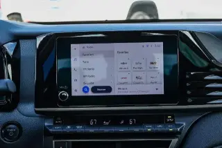 Toyota Camry 2025 SE Sedán 4 puertas