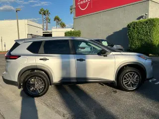 Nissan Rogue 2024 S 4d Crossover