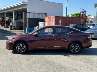 Nissan Sentra 2025 SV Sedán 4 puertas