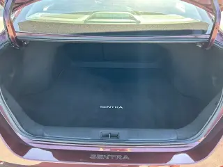 Nissan Sentra 2025 SV Sedán 4 puertas