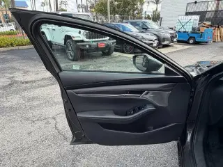 Mazda Mazda3 Sedán 2019 Premium 4dr Sedán