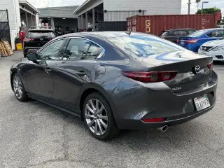Mazda Mazda3 Sedán 2019 Premium 4dr Sedán