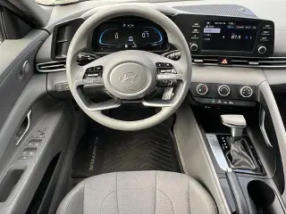Hyundai ELANTRA 2025 SE 4dr Sedán