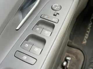 Hyundai ELANTRA 2025 SE 4dr Sedán
