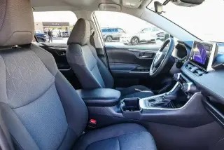 Toyota RAV4 2025 AWD XLE 4dr SUV