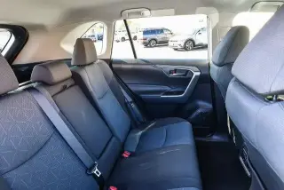 Toyota RAV4 2025 AWD XLE 4dr SUV