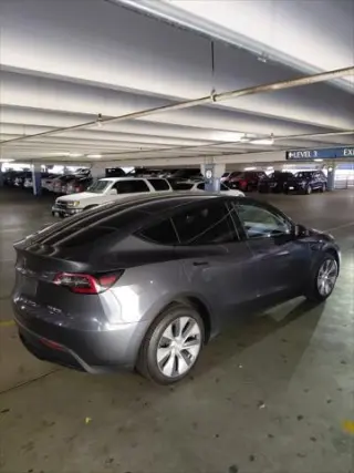 Tesla Model Y 2024 AWD Long Range 4dr Crossover