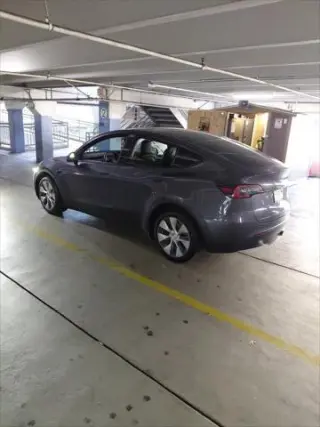 Tesla Model Y 2024 AWD Long Range 4dr Crossover