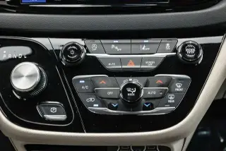 Chrysler Pacifica 2024 Touring L Minivan de 4 puertas