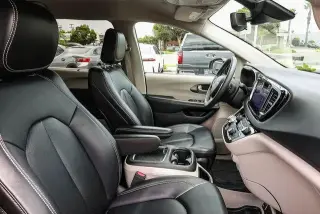 Chrysler Pacifica 2024 Touring L Minivan de 4 puertas