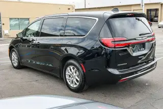 Chrysler Pacifica 2024 Touring L Minivan de 4 puertas