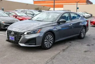 Nissan Altima 2025 2.5 SV 4dr Sedán