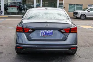Nissan Altima 2025 2.5 SV 4dr Sedán